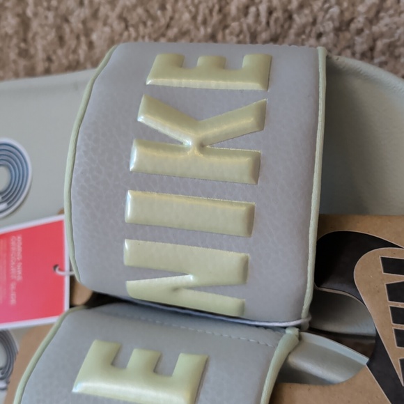 ⭐️NWT! Nike Offcourt Slide Sandals - Sz 7 - Picture 2 of 5